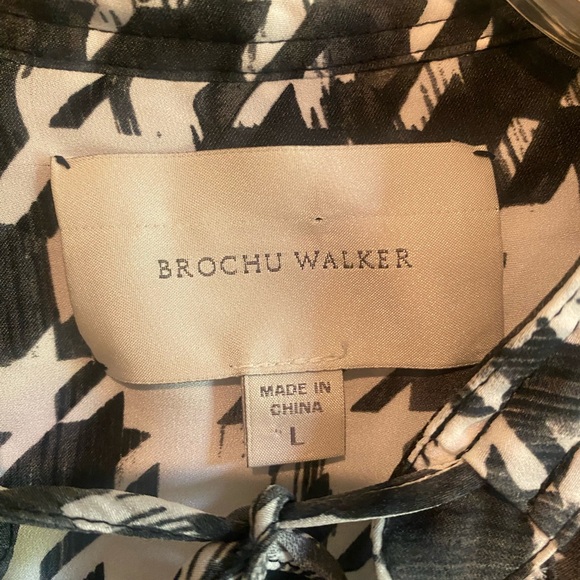 BROCHU WALKER - Mayes Wrap Top Houndstooth - Picture 6 of 9